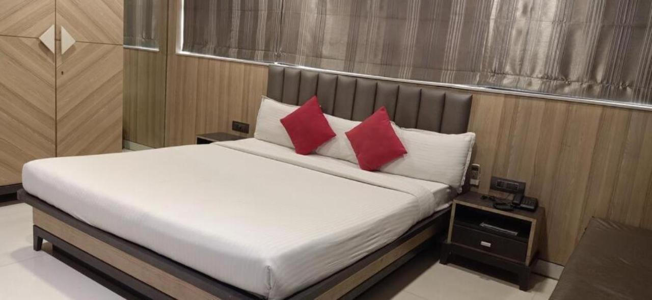 Hotel Pratiksha Residency Navi Mumbai Extérieur photo