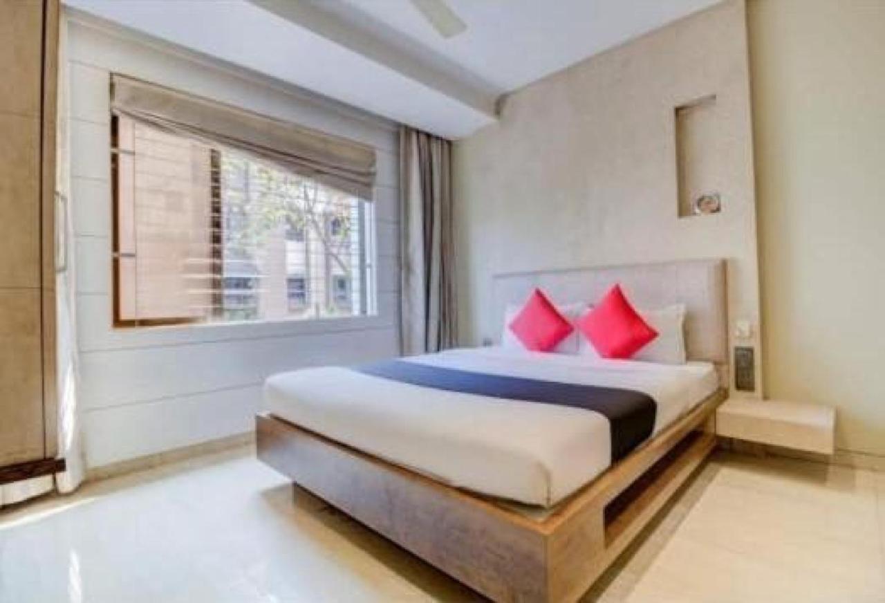 Hotel Pratiksha Residency Navi Mumbai Extérieur photo